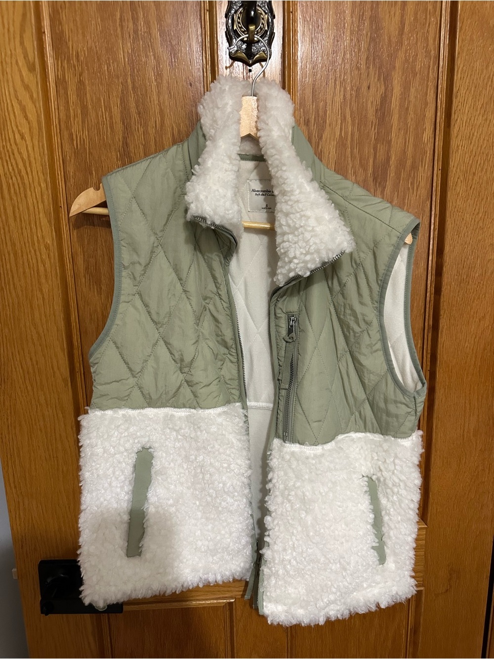 Abercrombie vest
